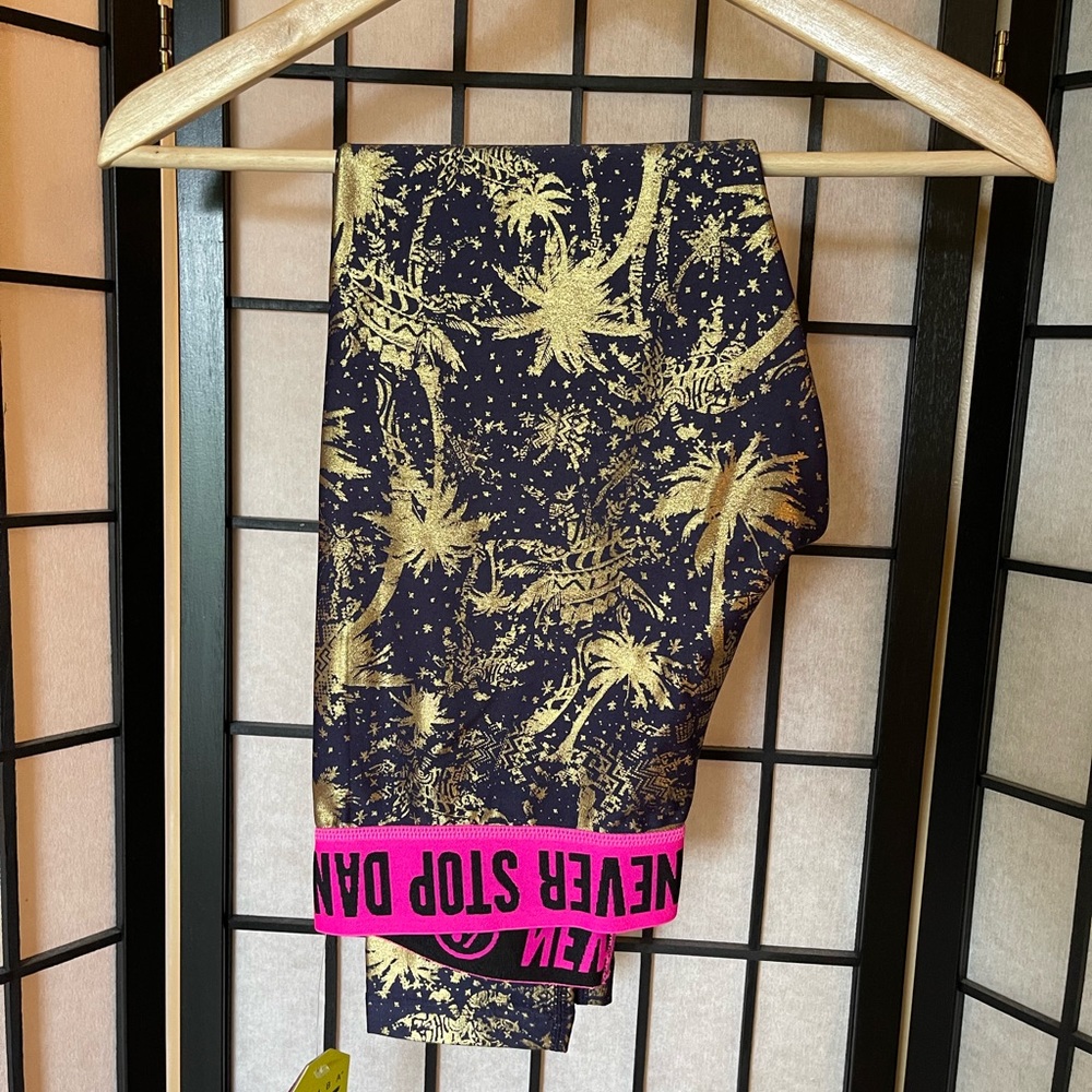 Zumba Never Stop Shinin’ Leggings in Indigo Size M NWT, hard to find